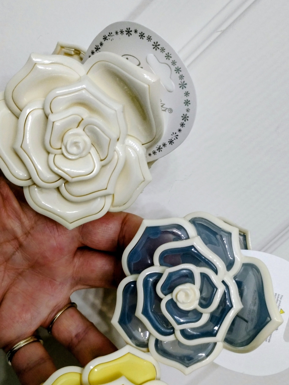 Camellia Hair Clips Set Of 3 - Picture 11 of 16